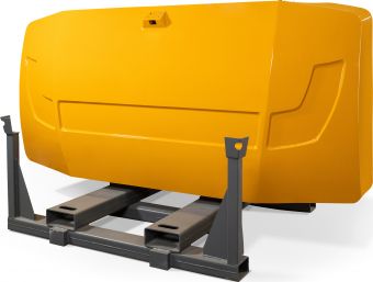 Ein großes, gelb lackiertes Gegengewicht für Baumaschinen, sicher montiert auf einer schwarzen Stahlhalterung für den Transport.